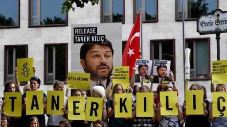 Beroemdheden steunen Turkse mensenrechtenactivisten die van terreur worden beschuldigd