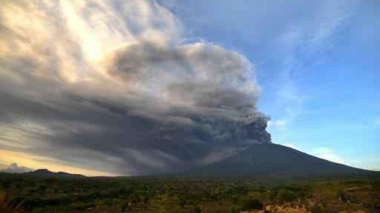 Tientallen vluchten geschrapt op Bali door aswolk vulkaan