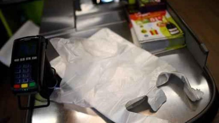 Volledig verbod op plastic wegwerpzakjes aan Brusselse kassa's