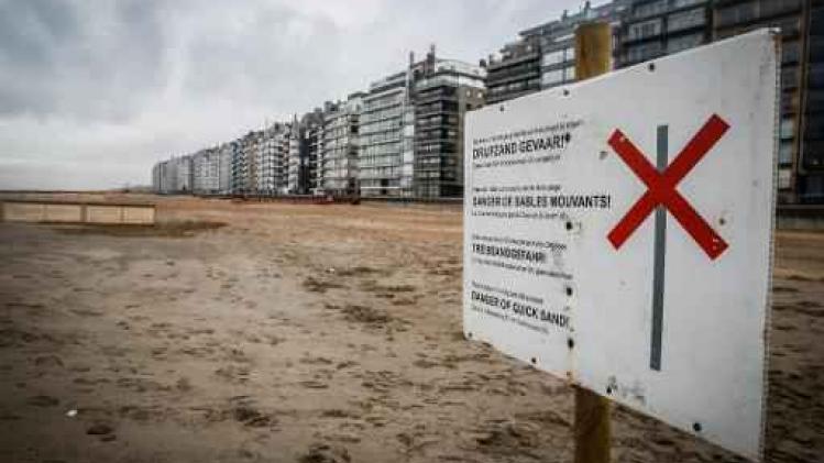 Opgeworpen zandkliffen aan kust worden zo snel mogelijk afgebroken
