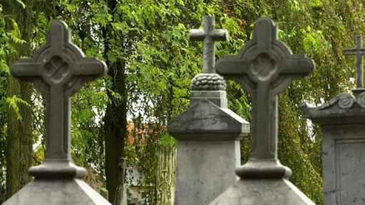 Onderzoek naar grafdelver wegens grafschennis