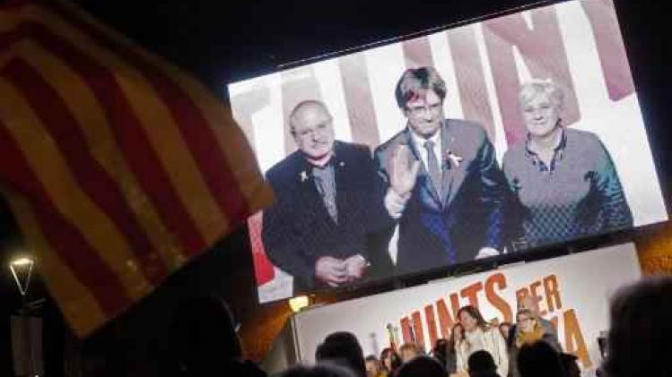Crisis Catalonië - Carles Puigdemont doet vanuit Brussel laatste oproep om te stemmen voor zijn partij