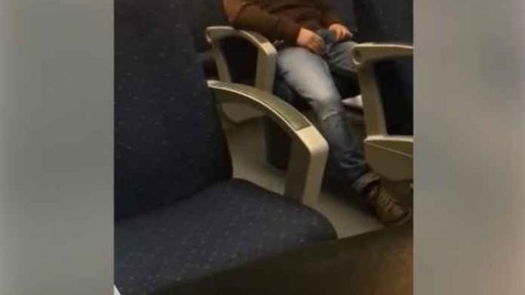 Belgische vrouw filmt viespeuk op de trein