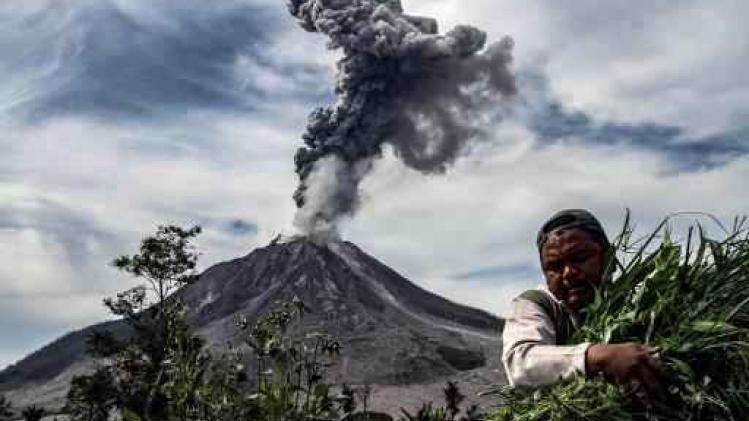Sinabungvulkaan op Indonesië spuwt opnieuw as
