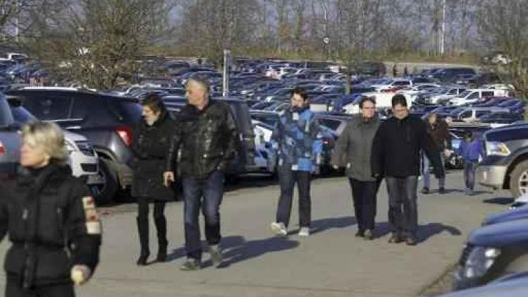 Autosalon blijft vandaag uur langer open