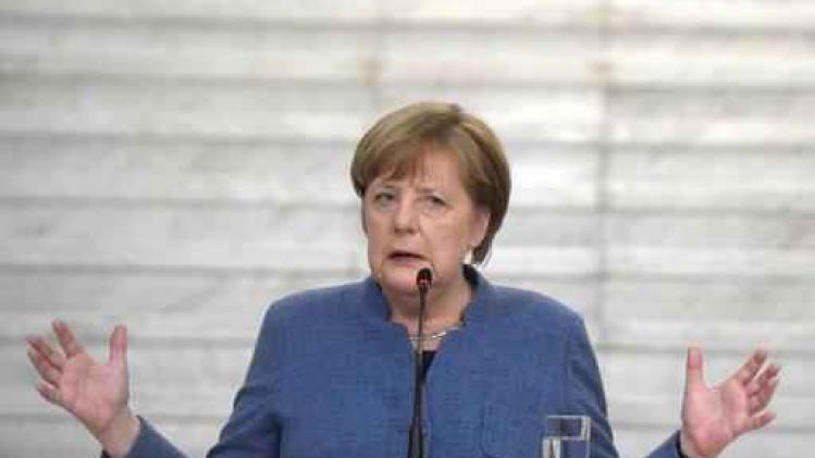 Merkel hoopt dat coalitiegesprekken met SPD na zondag snel kunnen beginnen