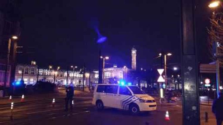 Man neergeschoten in station Gent-Sint-Pieters - "Spoorwegpolitie heeft gevuurd op man met mes"
