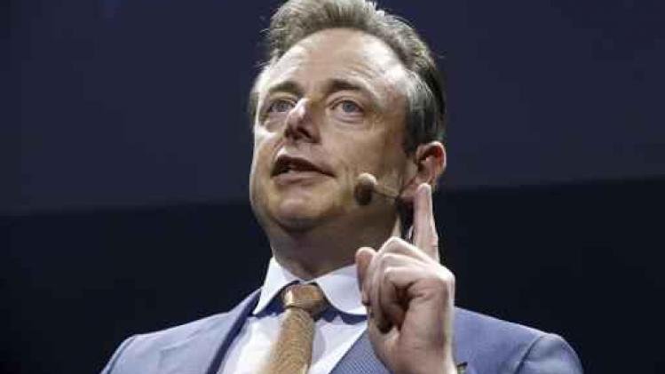 De Wever geeft "links" keuze: welvaartsstaat of opengrenzenbeleid