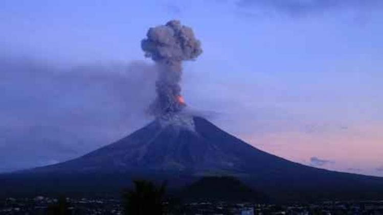 Filipijnse vulkaan jaagt tienduizenden mensen op de vlucht