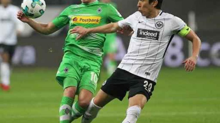 Belgen in het buitenland - Penaltymisser van Hazard in 100e Bundesligamatch kost Mönchengladbach tweede plaats