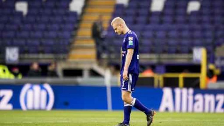 Anderlecht stuurt Olivier Deschacht voor onbepaalde tijd naar de B-kern