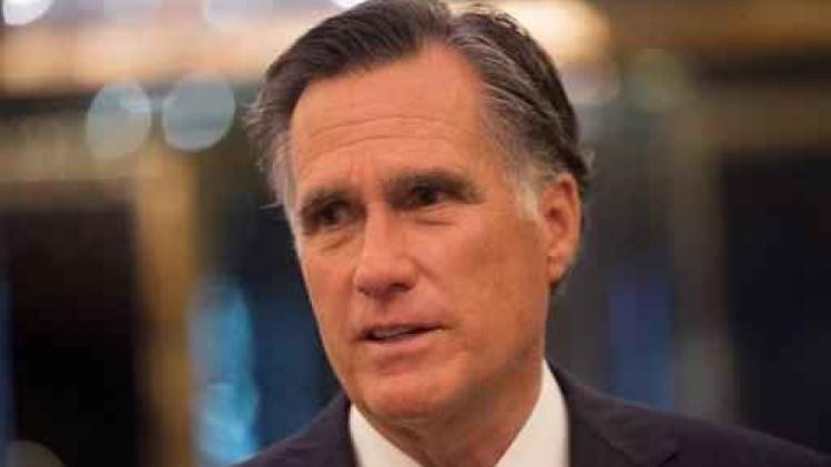 Vroegere presidentskandidaat Mitt Romney doet gooi naar Senaatszetel