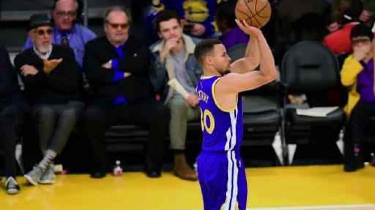 Stephen Curry leidt Golden State met 44 punten voorbij LA Clippers