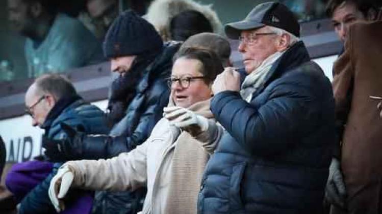 Anderlecht wuift voorzitter Roger Vanden Stock zondag uit met tifo