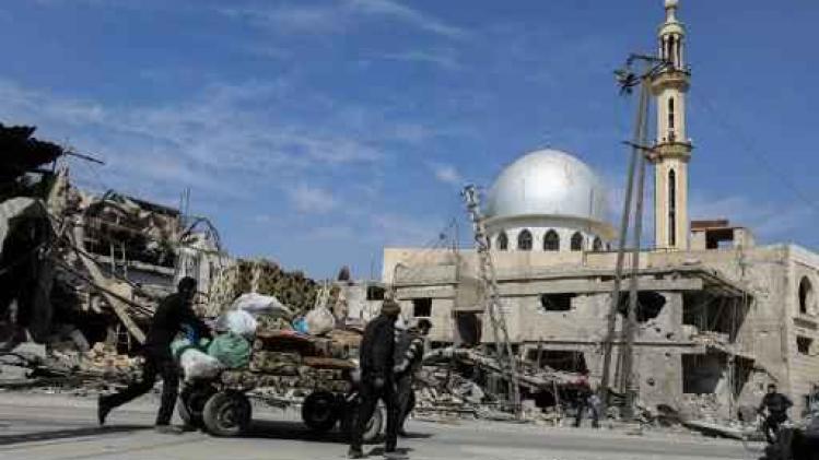 Geweld Syrië - Regeringsleger isoleert Douma in Oost-Ghouta