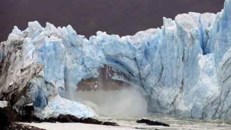 Enorme gletsjer begint af te breken in Argentinië