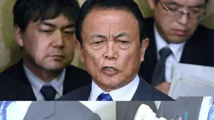 Japanse minister van Financiën geeft vervalsing van documenten toe maar stapt toch niet op