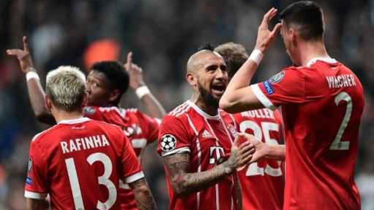 Bayern München vlot richting kwartfinales Champions league
