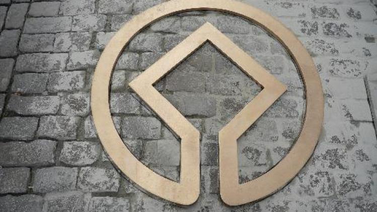 Brusselse Grote Markt krijgt bronzen logo's voor twintig jaar erkenning Werelderfgoed