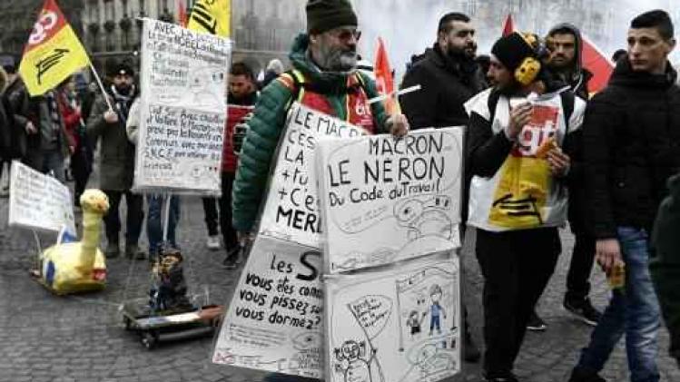 Tienduizenden de straat op in Frankrijk uit protest tegen beleid Macron