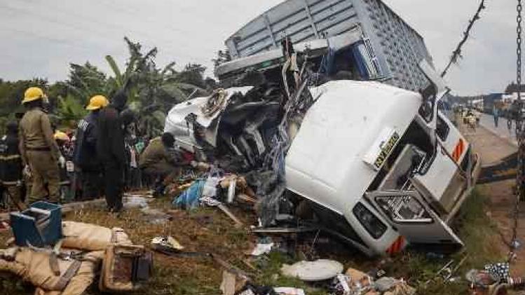 24 doden bij zwaar ongeval met minibus en vrachtwagen in Tanzania