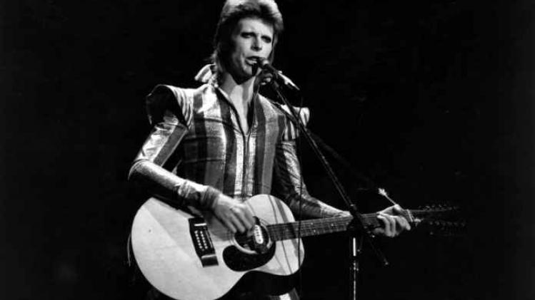 Eerste standbeeld van David Bowie onthuld