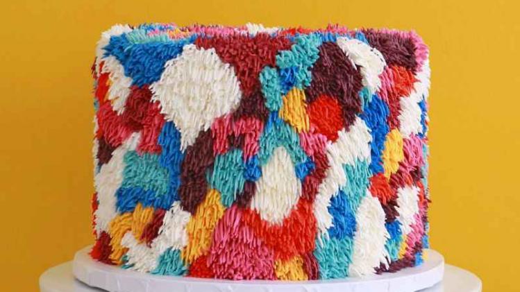 Deze kleurrijke taarten lijken net fluffy tapijten