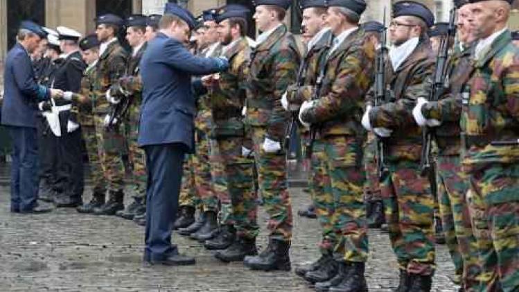 Militairen in operatie geëerd op Brusselse Grote Markt