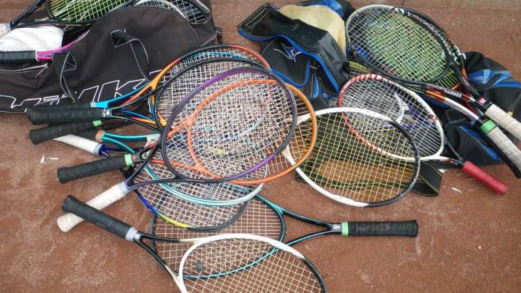 tennis-racket-597505_960_720