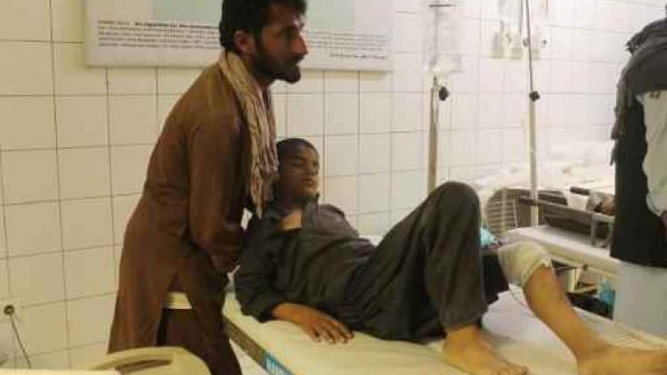 Vijftigtal burgerdoden bij luchtaanval op koranschool in Afghanistan