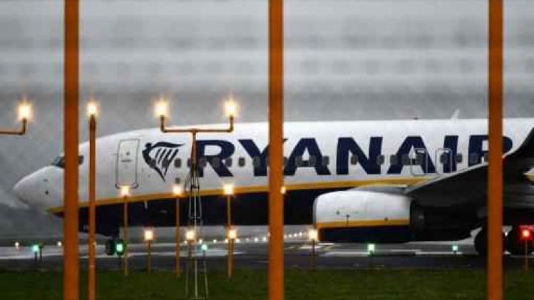 Om boetes te vermijden stijgt Ryanair al vanaf de baandrempel op