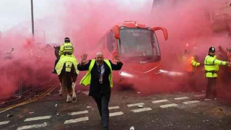 UEFA opent disciplinair onderzoek na incidenten met spelersbus in Liverpool