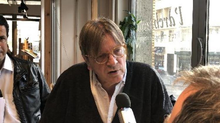 La Grande Marche pour l'Europe met Verhofstadt van start gegaan in Brussel