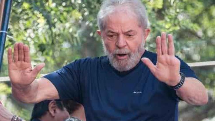 Braziliaanse ex-president Lula zal zich bij de politie melden