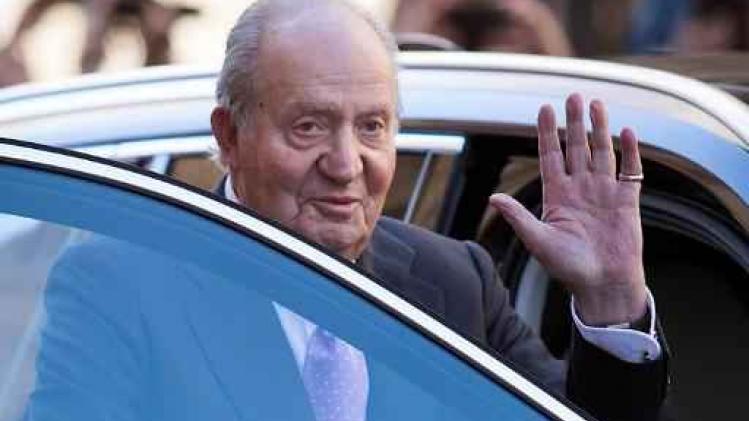 Spaanse ex-koning Juan Carlos met succes aan de knie geopereerd