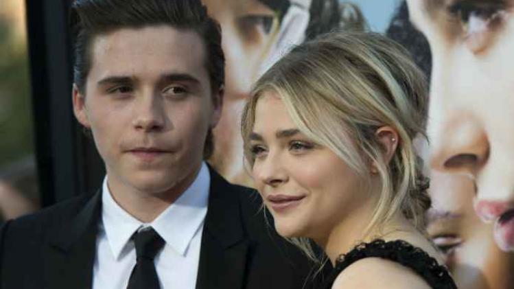 Game over? Brooklyn Beckham al kussend gespot met Playboymodel