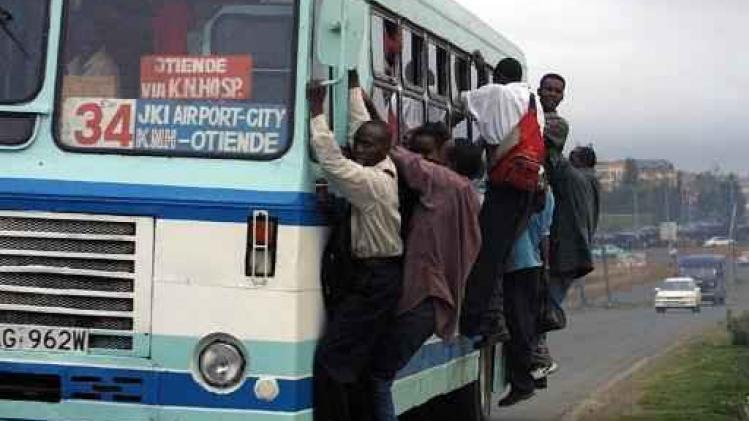 Minstens 17 doden nadat bus in rivier belandt in Kenia