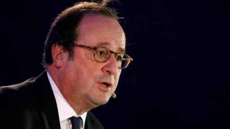 Hollande kapittelt Macron in nieuw boek