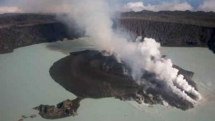 Eiland in de Stille Oceaan geëvacueerd wegens vulkaanuitbarsting