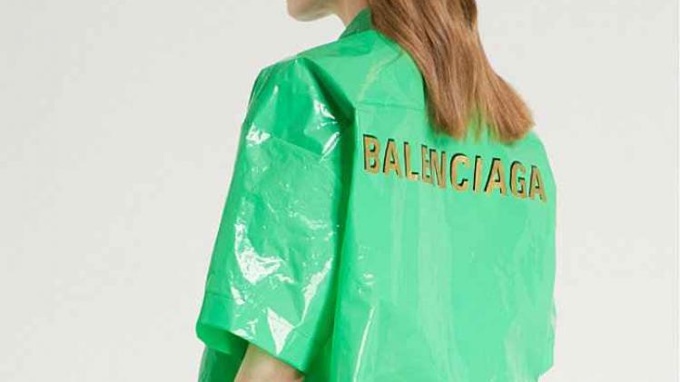 Modehuis Balenciaga kiest opnieuw voor een gewaagd kledingstuk