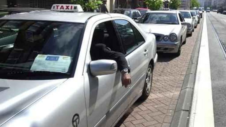 Taxichauffeurs in Vlaanderen zullen Nederlands moeten kunnen