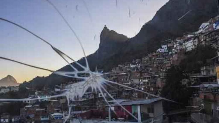 Rio sluit helft van politieposten in favela's