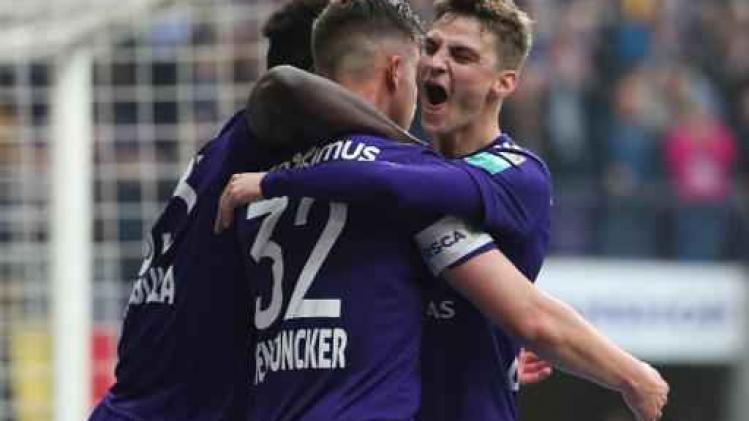 Jupiler Pro League - Anderlecht vervult plicht en klopt Charleroi met 3-1