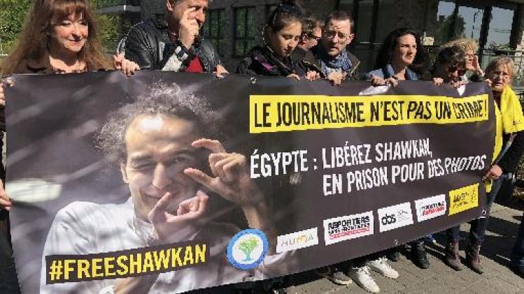 Amnesty "fotografeert" Egyptische ambassade voor vrijlating fotoreporter Shawkan
