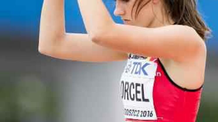 EK atletiek - Claire Orcel springt over minimum