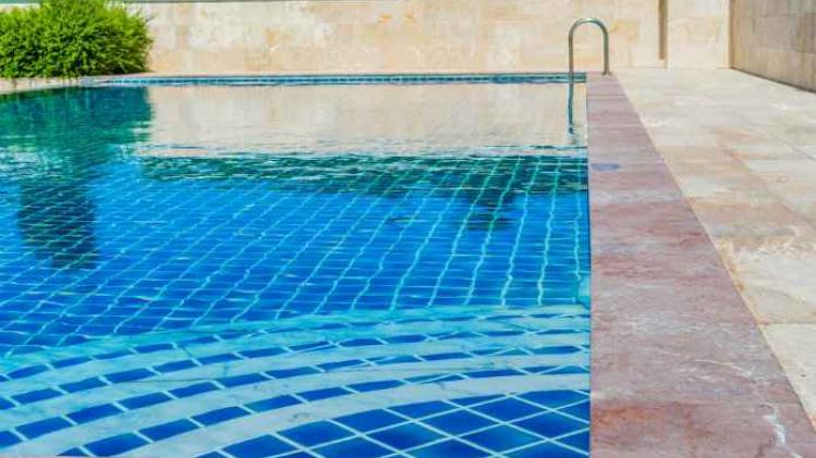 'Infinity-pool' blijkt mini-zwembadje