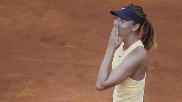 Maria Sharapova knokt zich voorbij Jelena Ostapenko naar halve finales in Rome