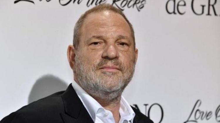 Aanrandingsschandaal Harvey Weinstein - Weinstein geeft zich aan bij politie in New York