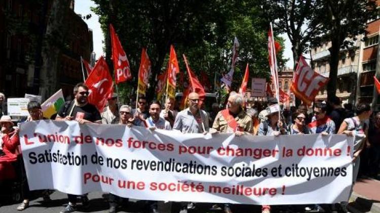 Tienduizenden mensen protesteren in Frankrijk tegen beleid van Macron