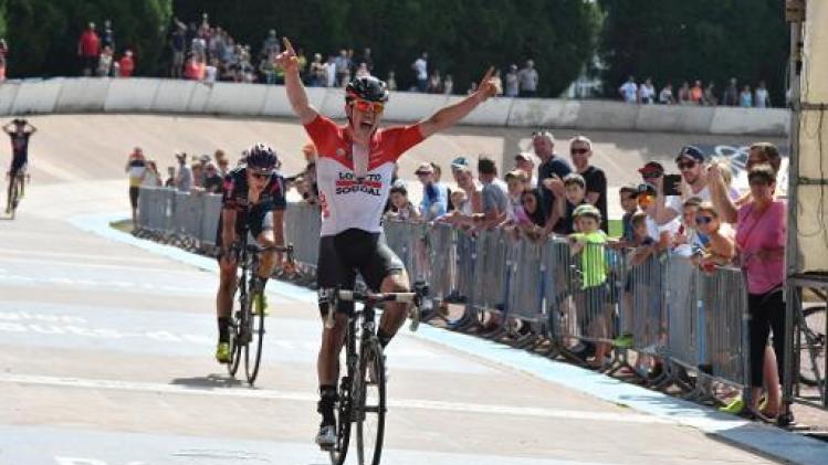 Belg Stan Dewulf wint Parijs-Roubaix voor beloften